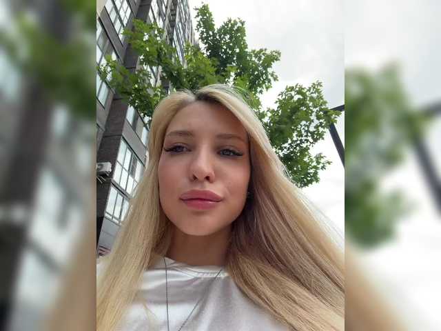go to chat with Cristi-Candy
