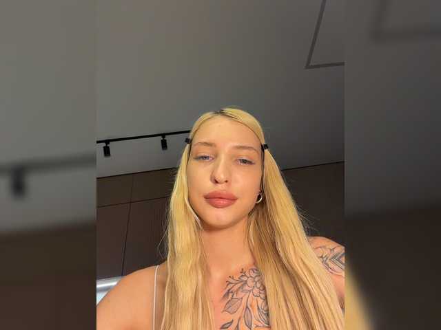 Cristi-Candy live webcam show
