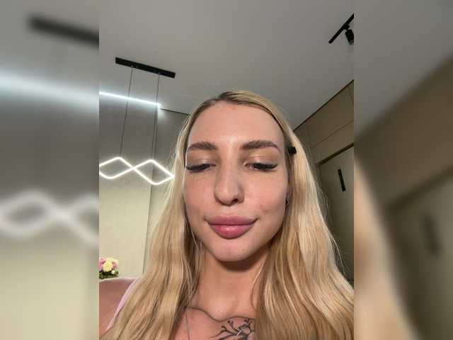 Live трансляция Cristi-Candy - Runet.cam