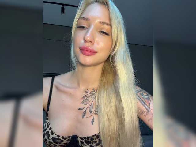 ewabrown live sex show