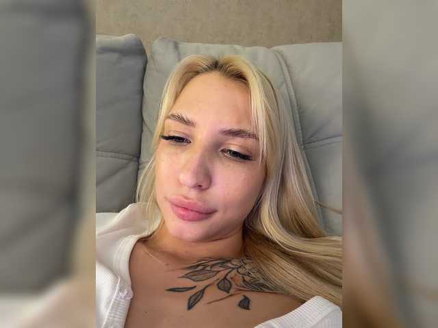 видео EwaBrown