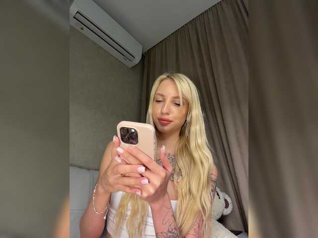 Cristi-Candy live webcam show