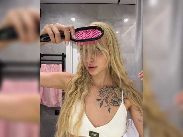 ewabrown live sex show