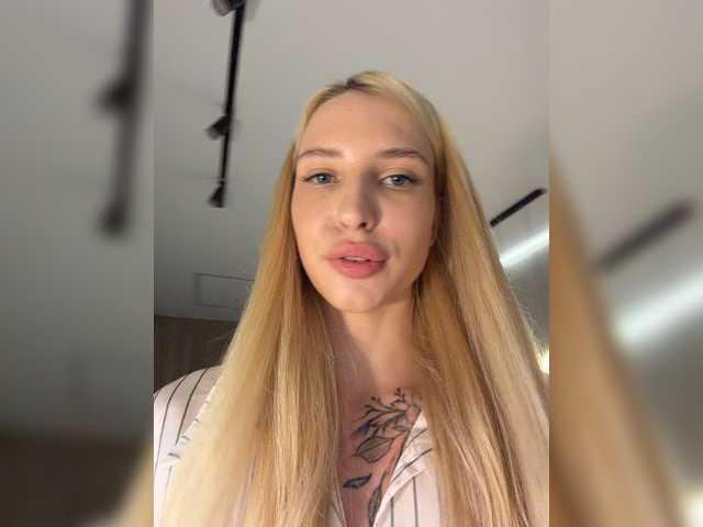 Cristi-Candy live webcam show
