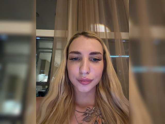 Live трансляция Cristi-Candy - Runet.cam