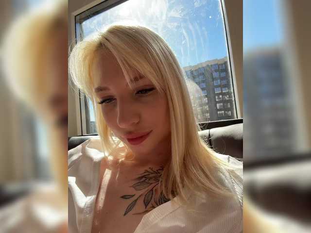 EwaBrown's BongaCams show and profile