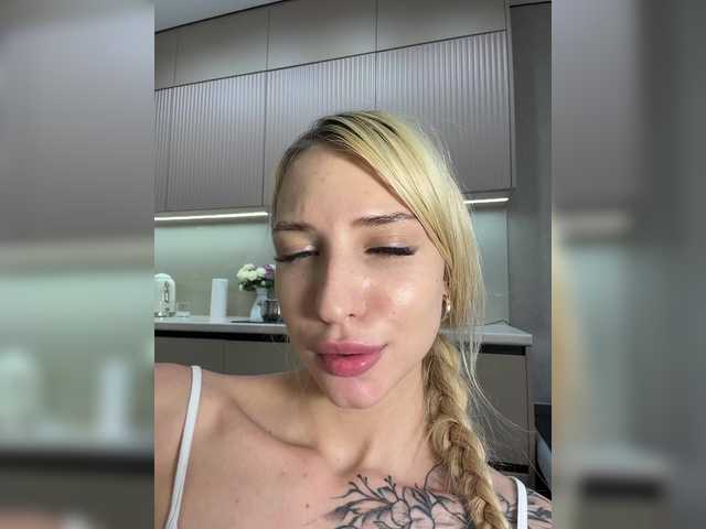 go to chat with Cristi-Candy