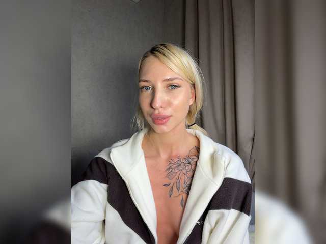 Cristi-Candy live cam