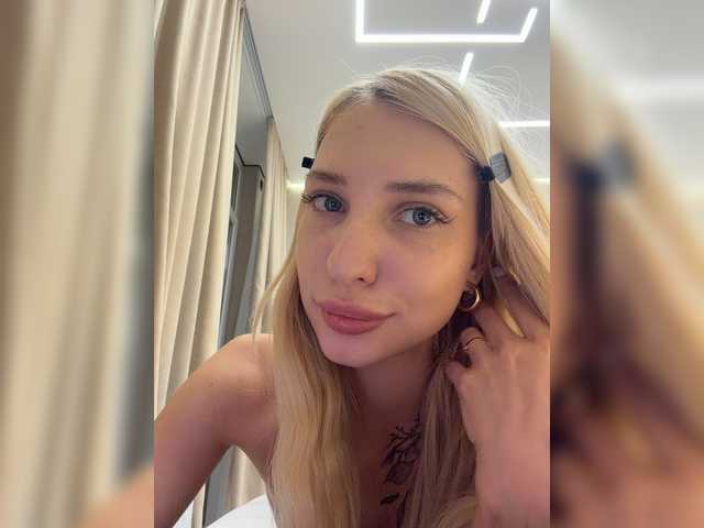 Cristi-Candy live webcam show