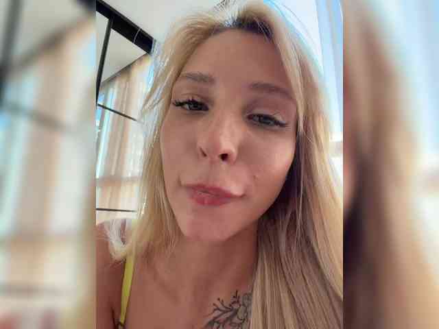 Cristi-Candy webcam