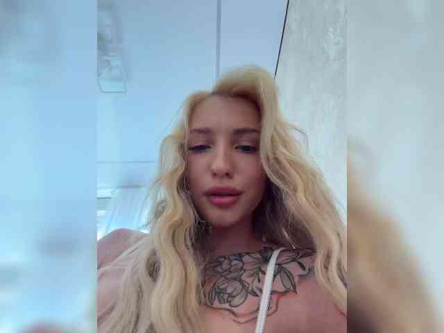 EwaBrown Sex Cam Show