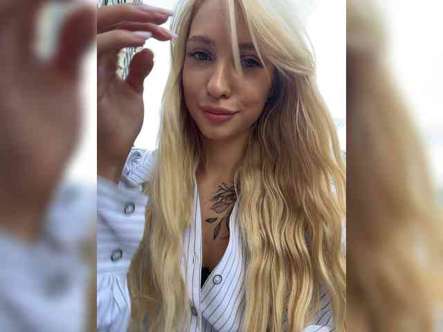 sex cam live EwaBrown
