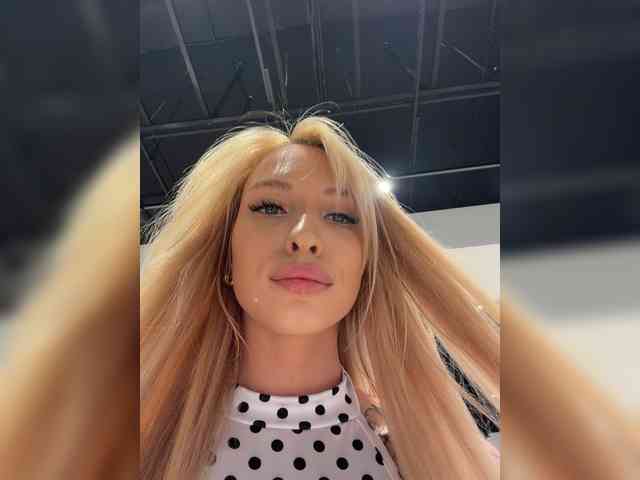 EwaBrown Live Webcam on BongaCams