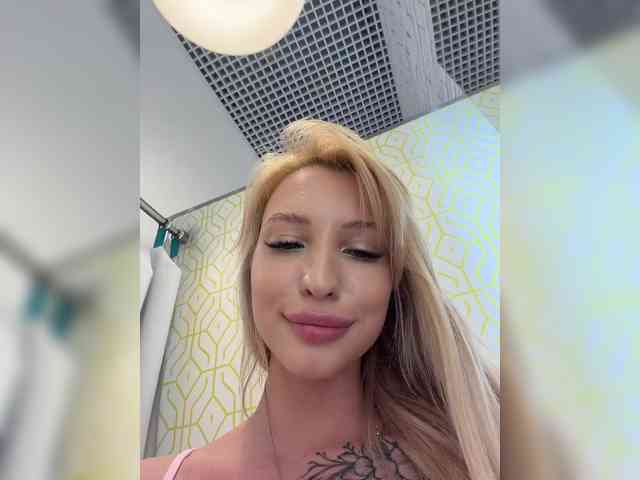EwaBrown Live Webcam on BongaCams