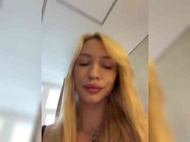 Cristi-Candy webcam
