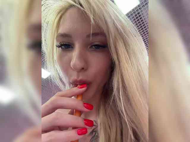 Model: Cristi-Candy