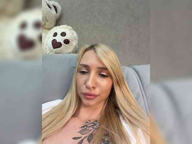 EwaBrown Live Webcam on BongaCams