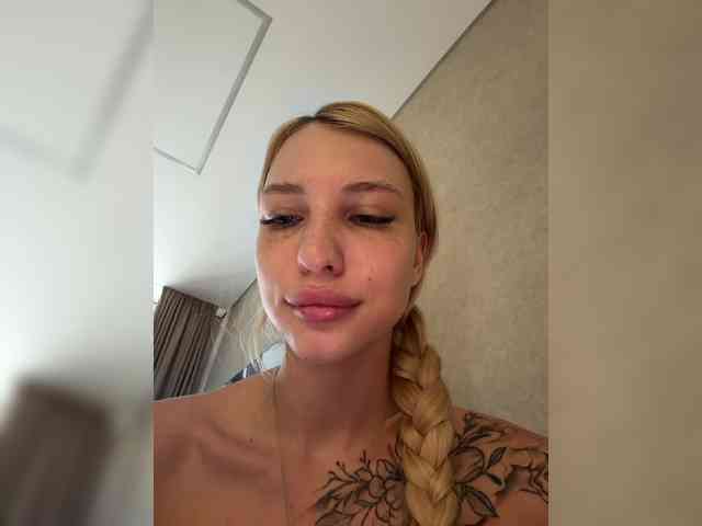 EwaBrown live show