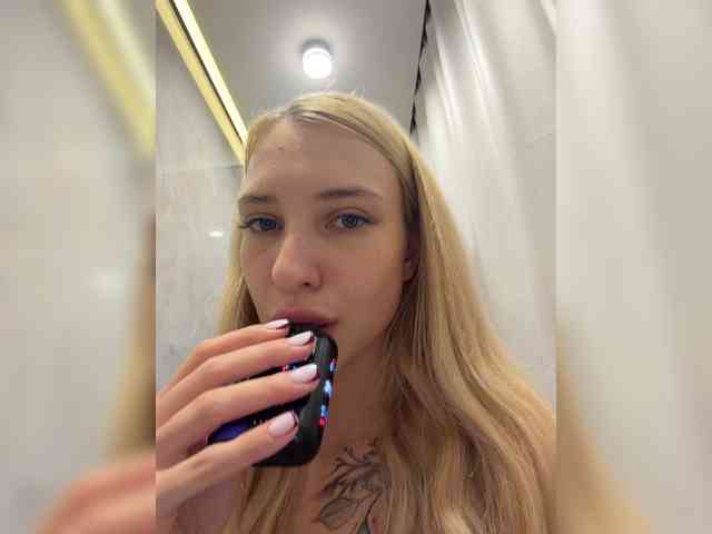 EwaBrown Live Webcam on BongaCams