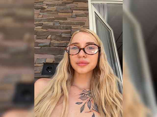 EwaBrown Sex Cam Show