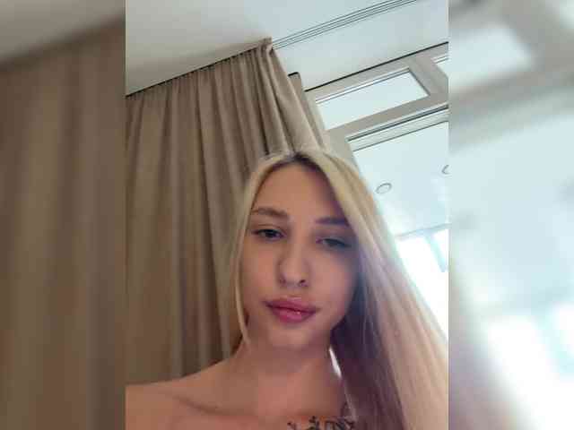 cristi-candy's live room