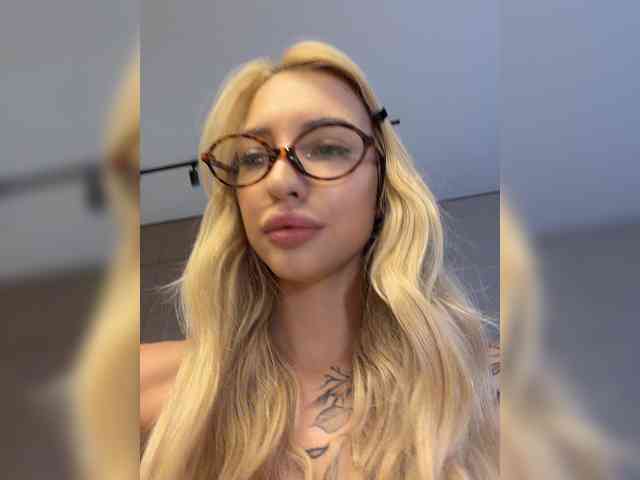 EwaBrown Sex Cam Show