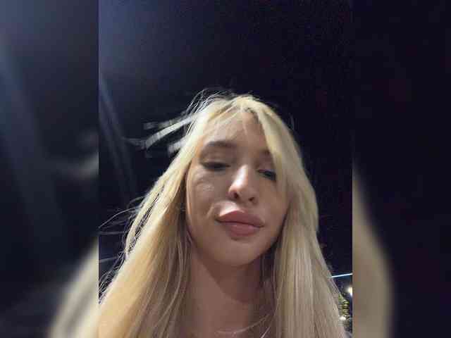 sex cam live EwaBrown