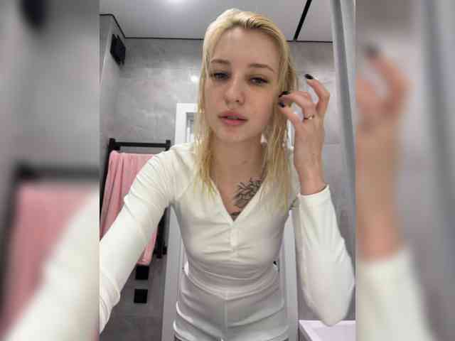 Live stream of EwaBrown