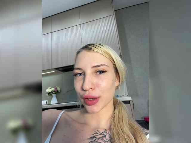 Cristi-Candy webcam