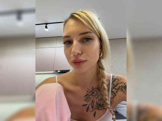 EwaBrown Live Webcam on BongaCams