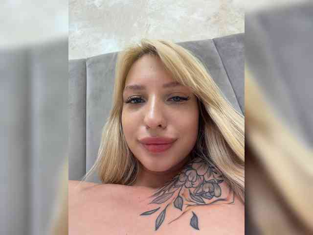 EwaBrown Live Webcam on BongaCams