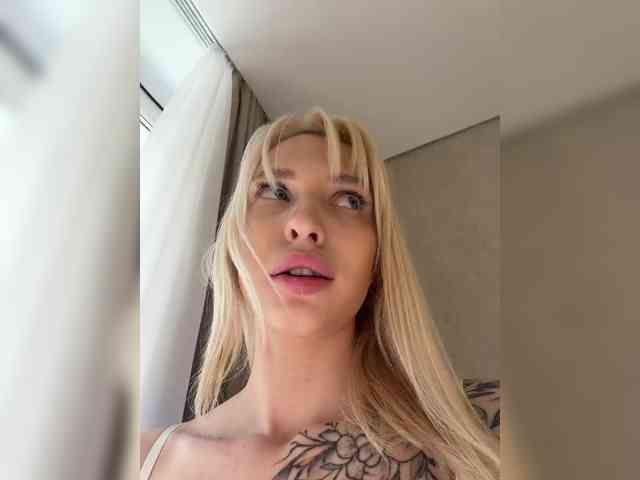 sex cam live EwaBrown