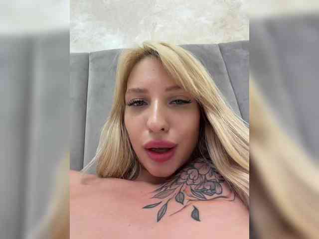 sex cam live EwaBrown