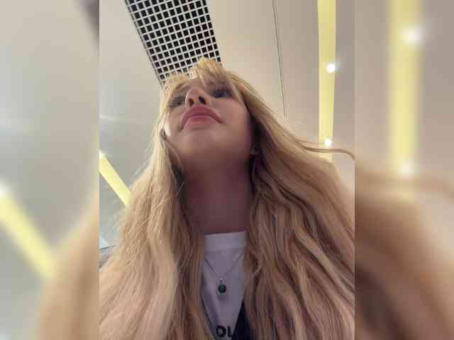 Cristi-Candy webcam