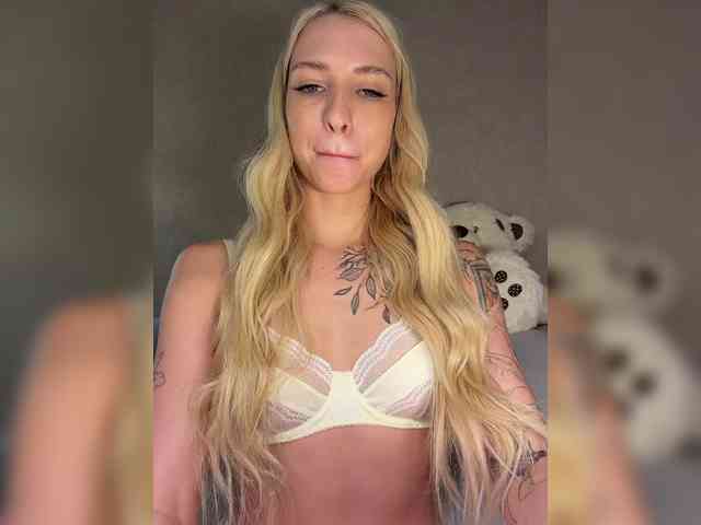 EwaBrown Sex Cam Show