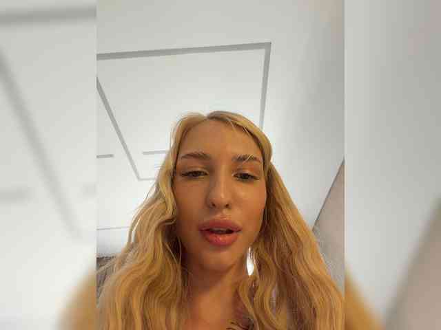 sex cam live EwaBrown