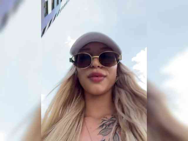 EwaBrown Live Webcam on BongaCams