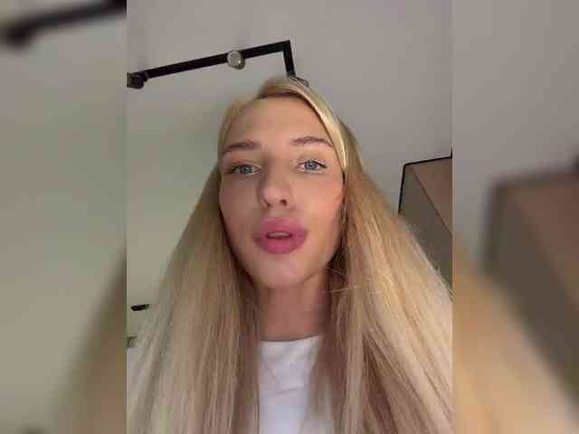 EwaBrown Sex Cam Show