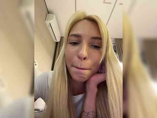 EwaBrown Sex Cam Show
