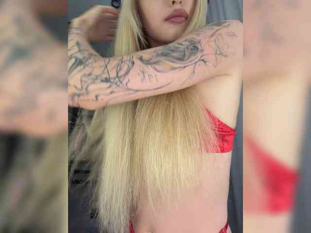 Model: Cristi-Candy