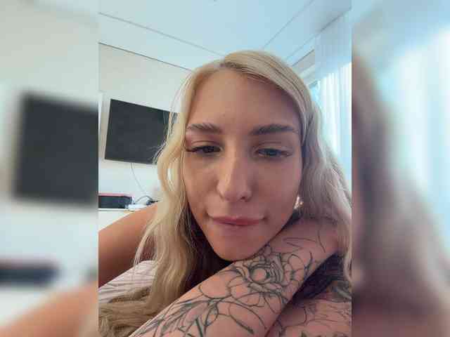 EwaBrown Sex Cam Show