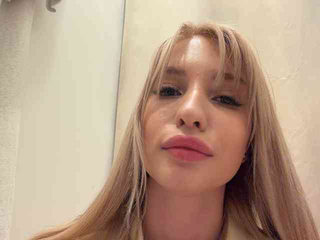 EwaBrown live show