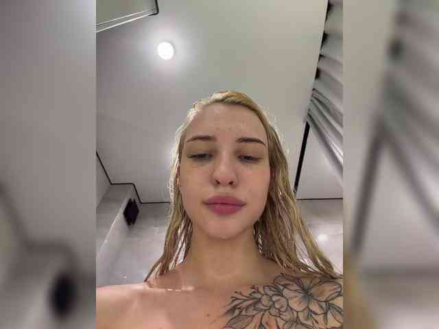 EwaBrown Sex Cam Show