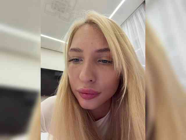 EwaBrown Sex Cam Show