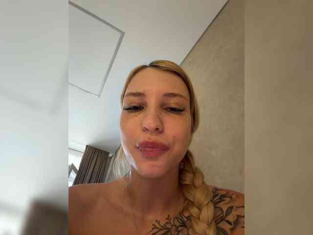 Cristi-Candy webcam