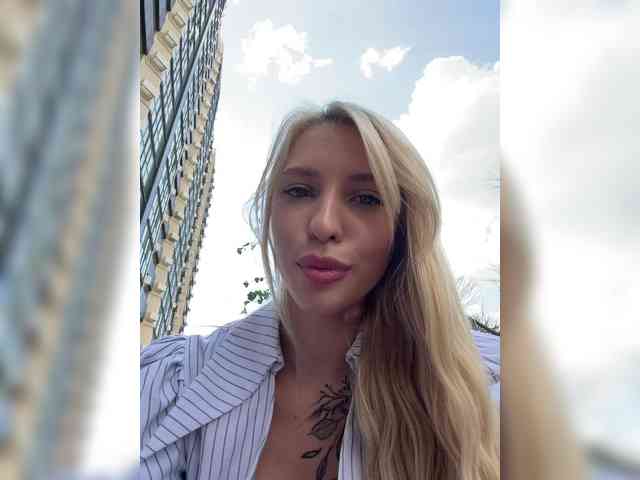sex cam live EwaBrown