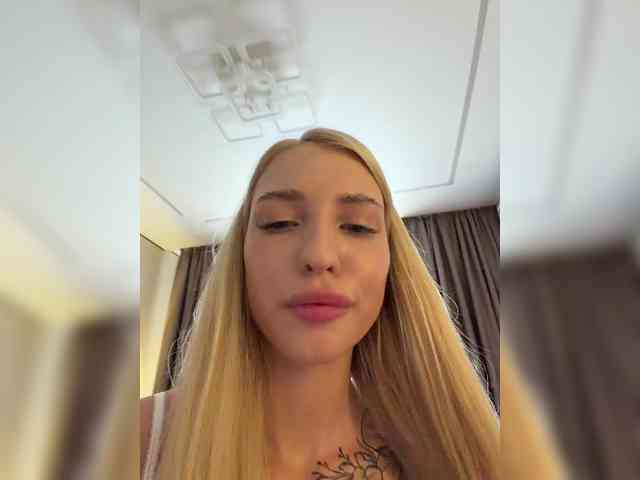 sex cam live EwaBrown