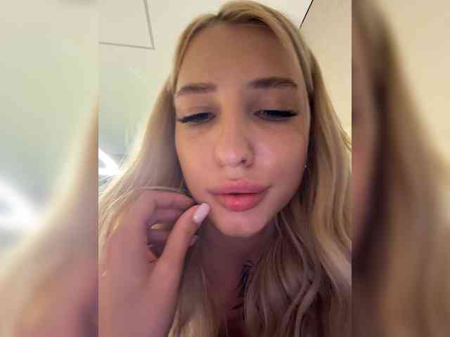 Cristi-Candy webcam