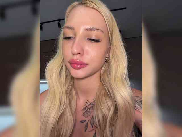 EwaBrown Sex Cam Show