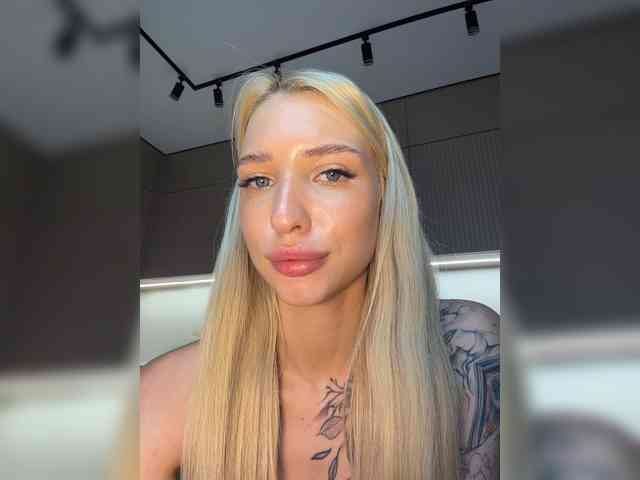 EwaBrown Sex Cam Show